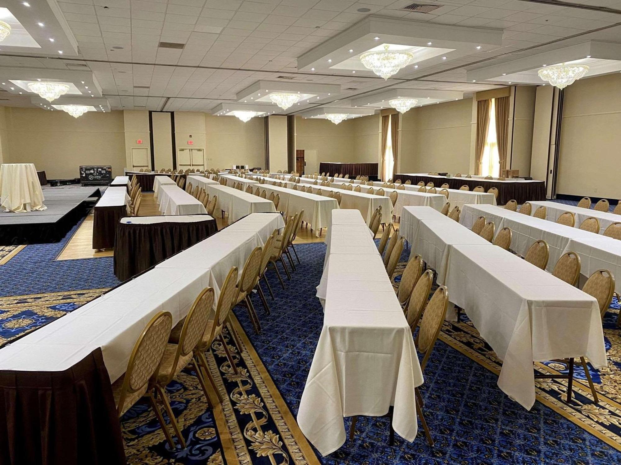 Radisson Hotel Philadelphia Northeast Trevose Exterior photo