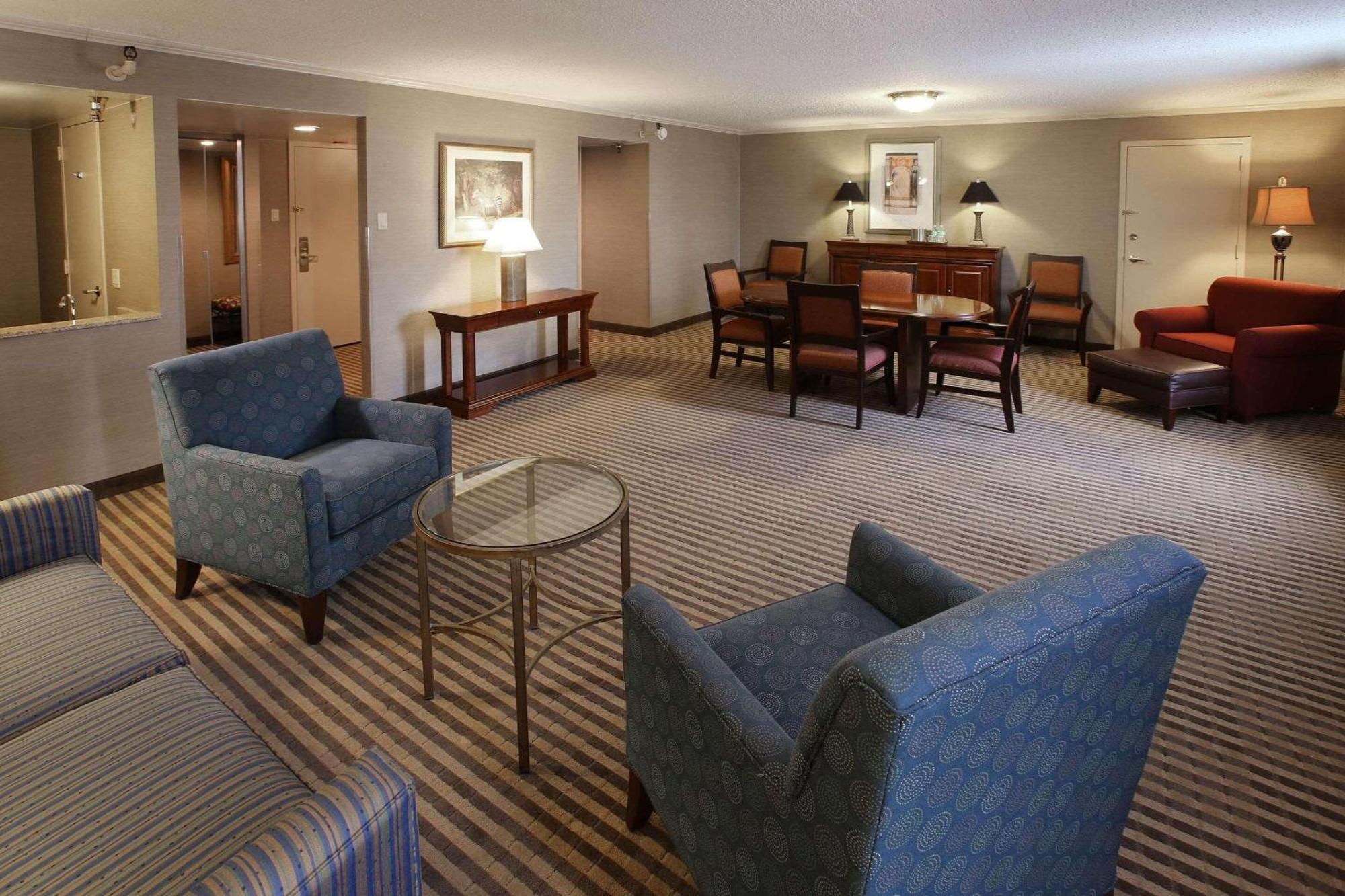 Radisson Hotel Philadelphia Northeast Trevose Exterior photo